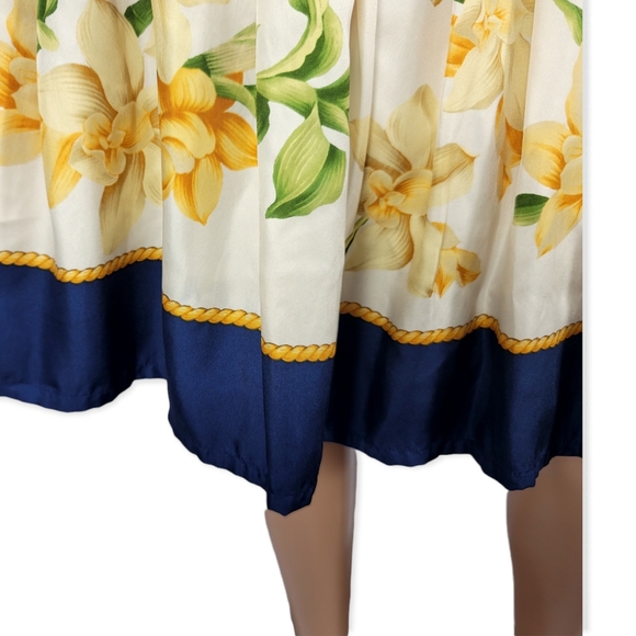 Tommy Bahama Silk Pleated Skirt sz 6 Yellow Flowers - Picture 3 of 6